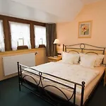 Kachelburg 3*