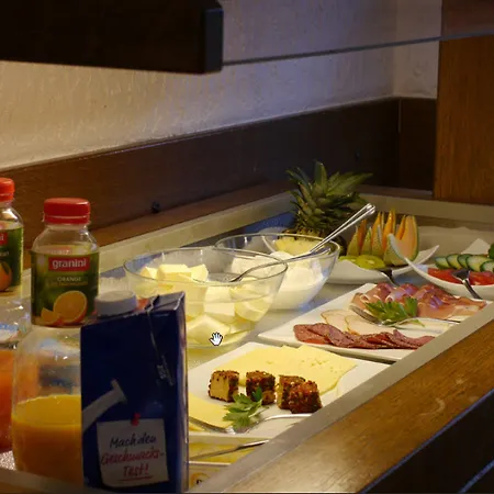 Hotel-garni-kachelburg فندق ديبليخ